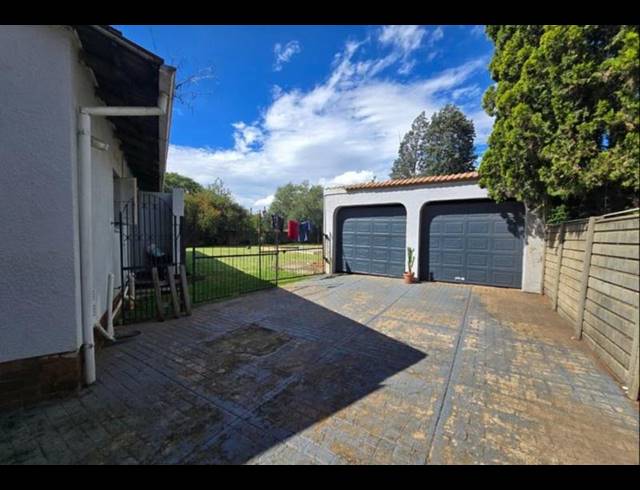 3 BEDROOM HOUSE FOR SALE IN BRACKENDOWNS